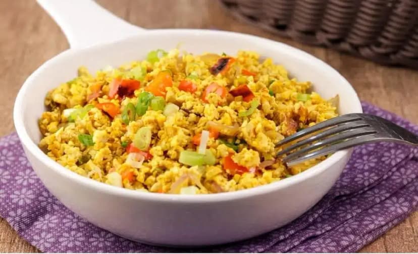 Keto Curried Tofu Scramble
